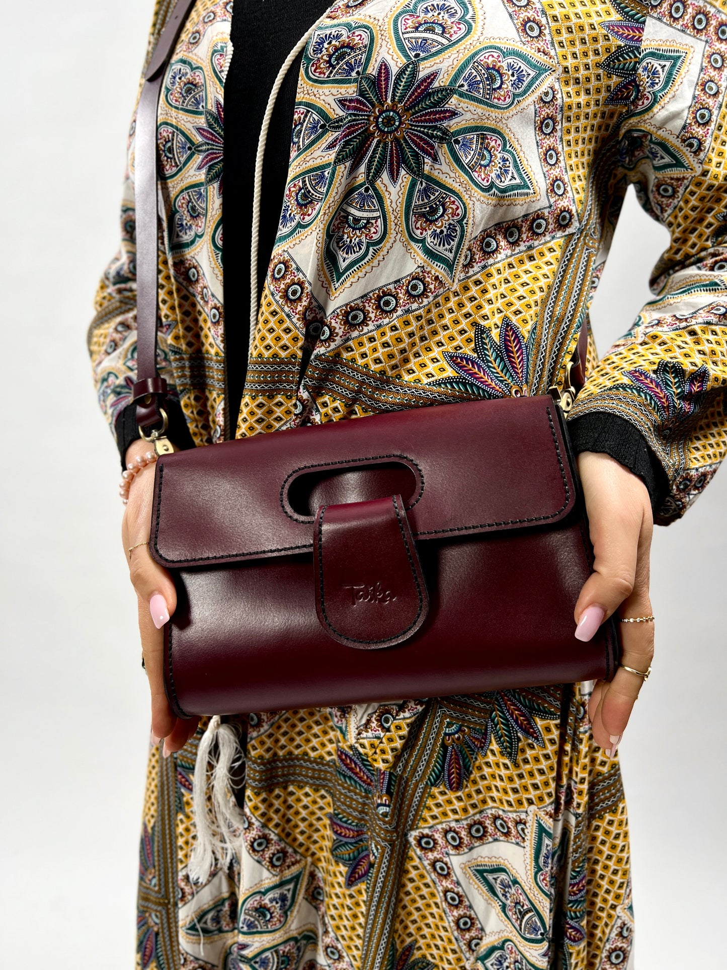 Oval casual Cross-bag